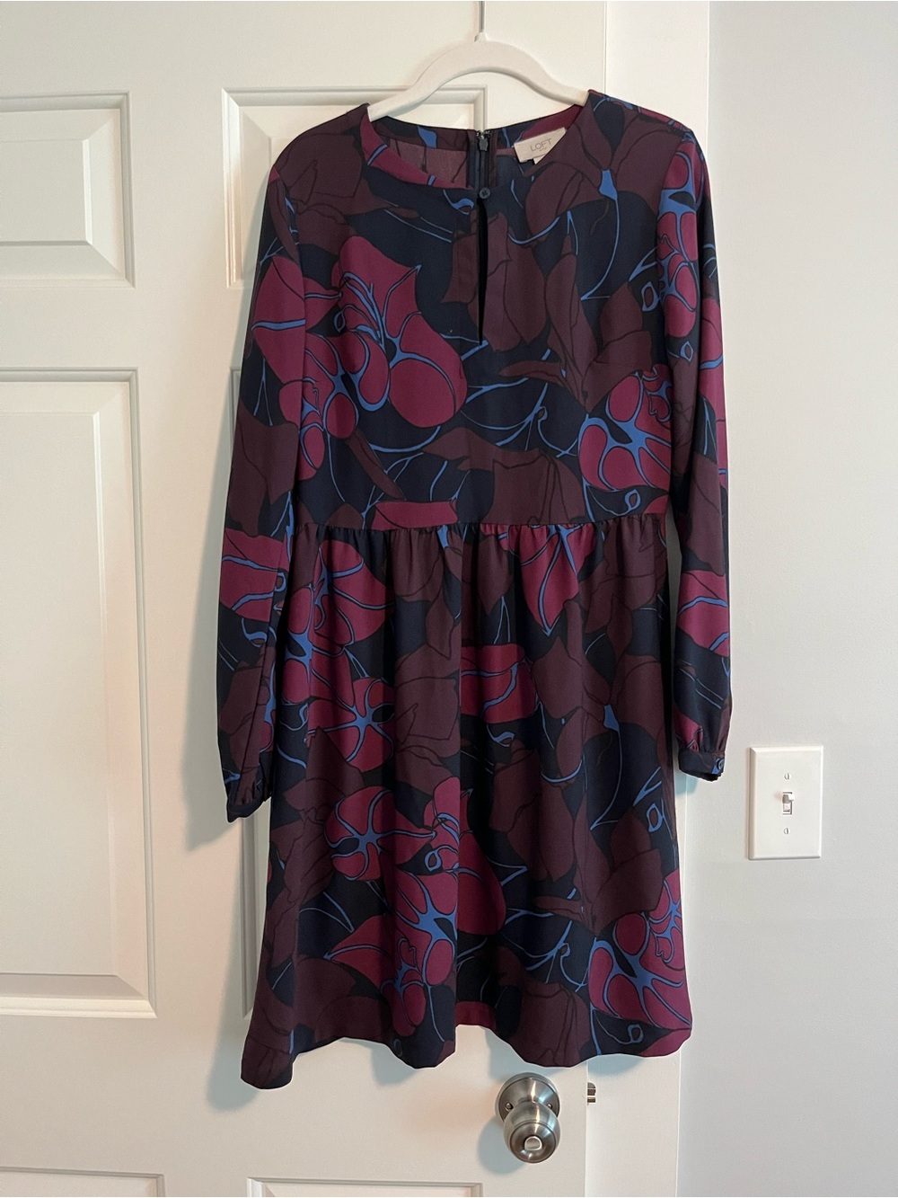 LOFT Long Sleeve Floral Print Mini Dress in Plum and Navy | Size 4